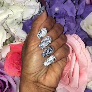 Short Marble Press Ons